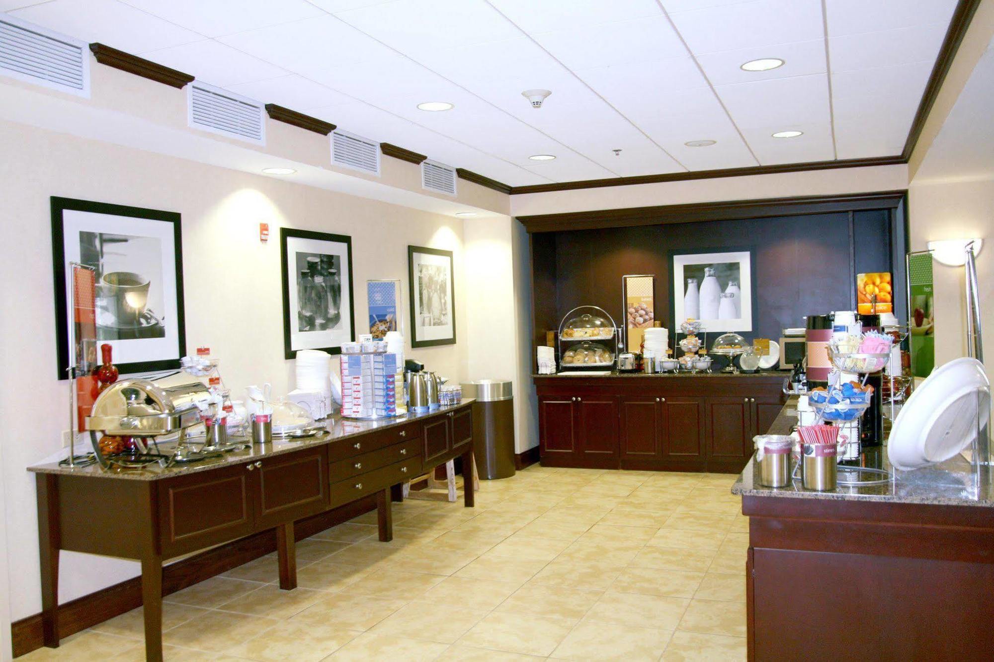 Hampton Inn Greenfield Kültér fotó
